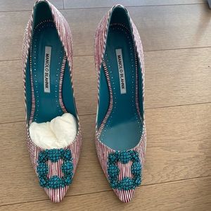 manolo blahnik pumps